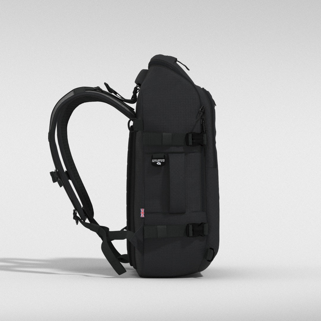 Mochila ADV Pro 32L <tc>Absolute Black</tc>