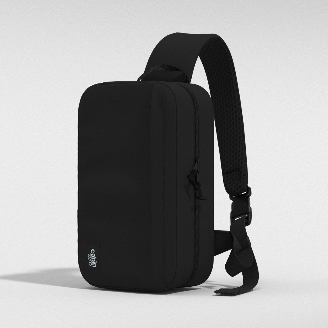 <tc>Classic</tc> Mala a Tiracolo 11L <tc>Absolute Black</tc>
